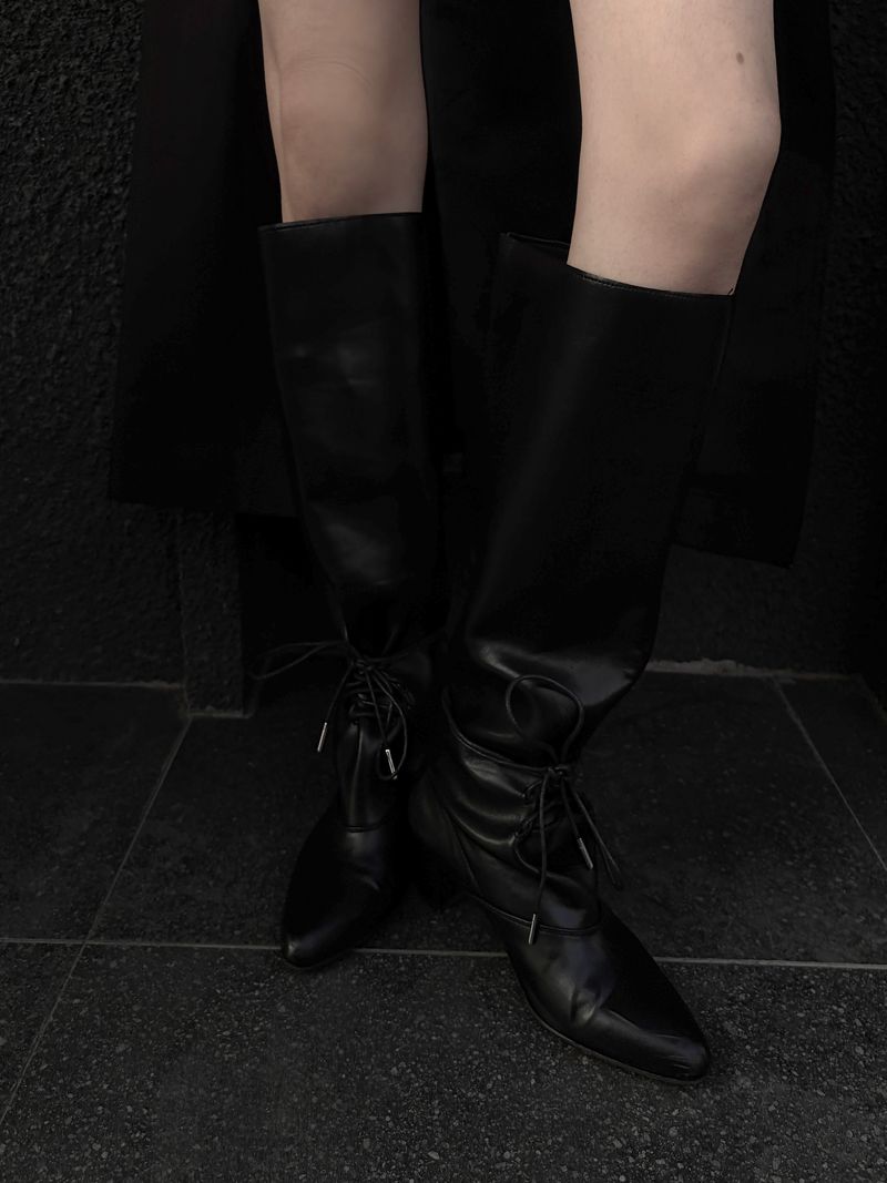 pointed lace-up string long boots