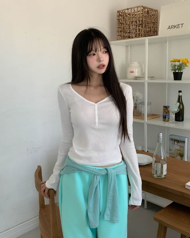 Sorbet Button V-neck Long Sleeve