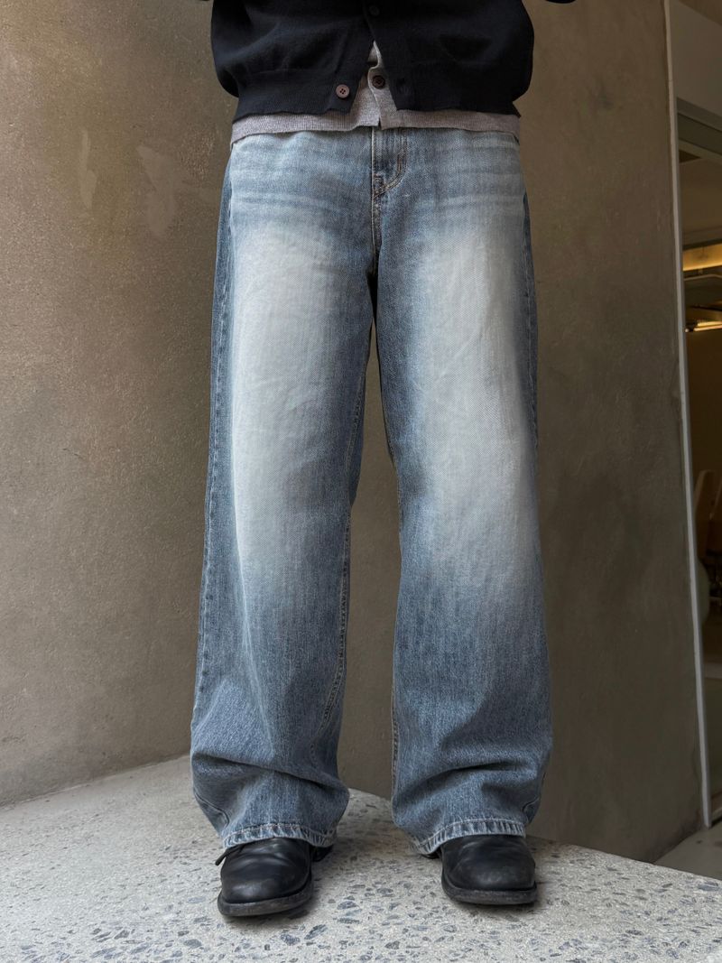 AVAND（アバンド）の「サンド パデッド ワイド デニム パンツ（パンツ）」