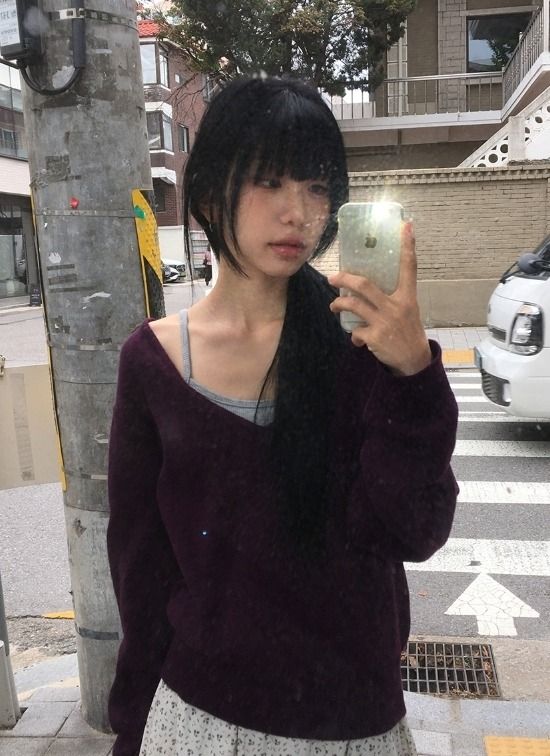 26FW★ [BAONHAUS] レヴィア V-ネック ニット