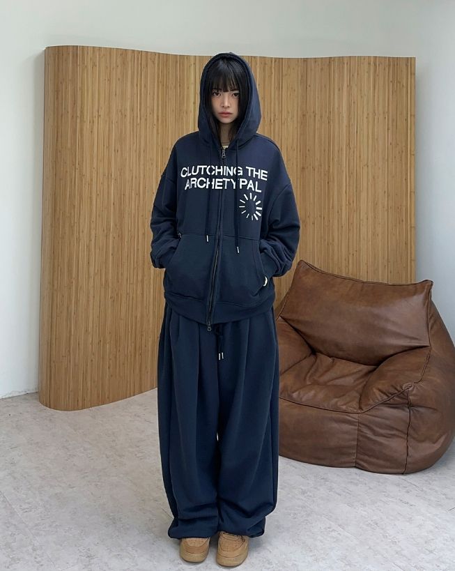 Arc Circle Embroidered Wide Pants