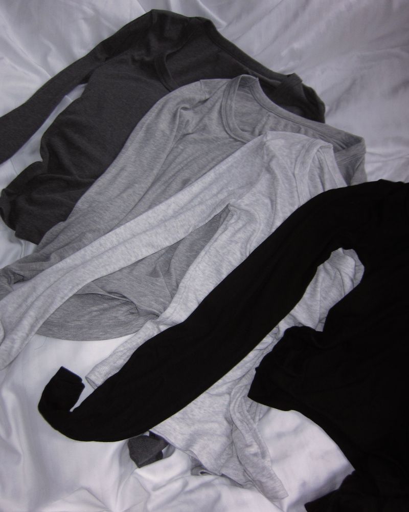 Ease Round Long Tee
