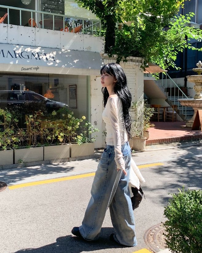Mored Back Pocket Wide Denim Pants