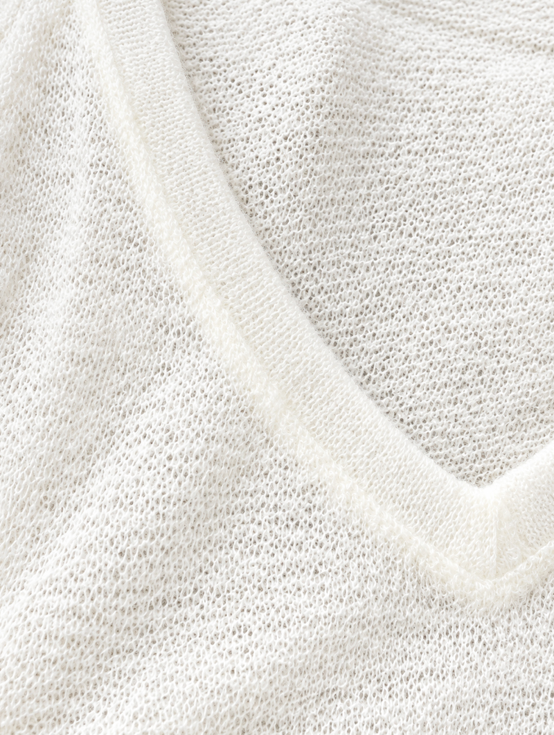 マヤVネックスリムニットTシャツ