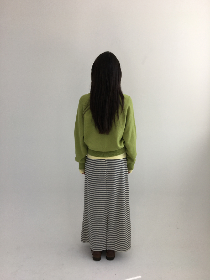 リービブVネッククロップドニット (4color)