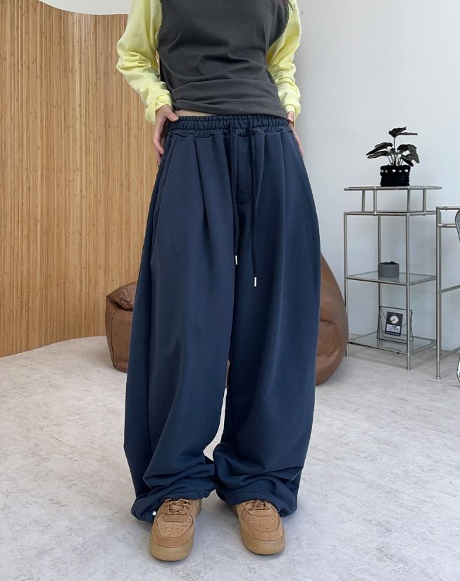 Arc Circle Embroidered Wide Pants