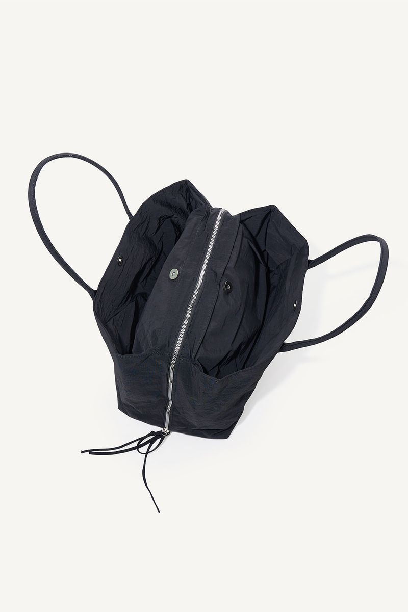 Crinkle Center Zipper Tote Bag