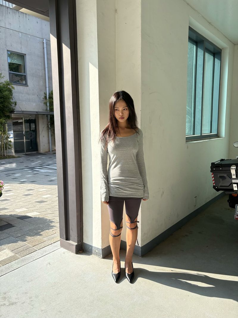 U-Neck Long Tee