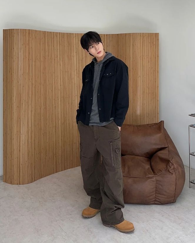 Hedin Unbalance Button Cargo Pants