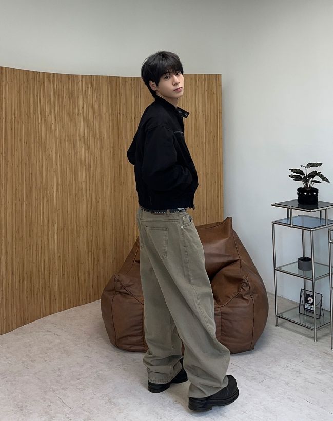 Dehail Cation Curved Pants