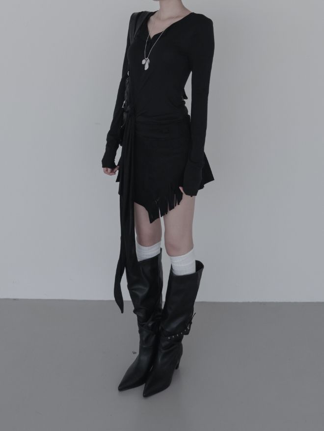 ヴァース ストラップ ラップ ボタン Tシャツ