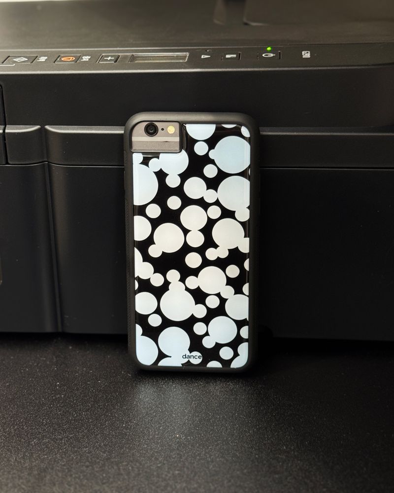 DANCE dot case no. 083