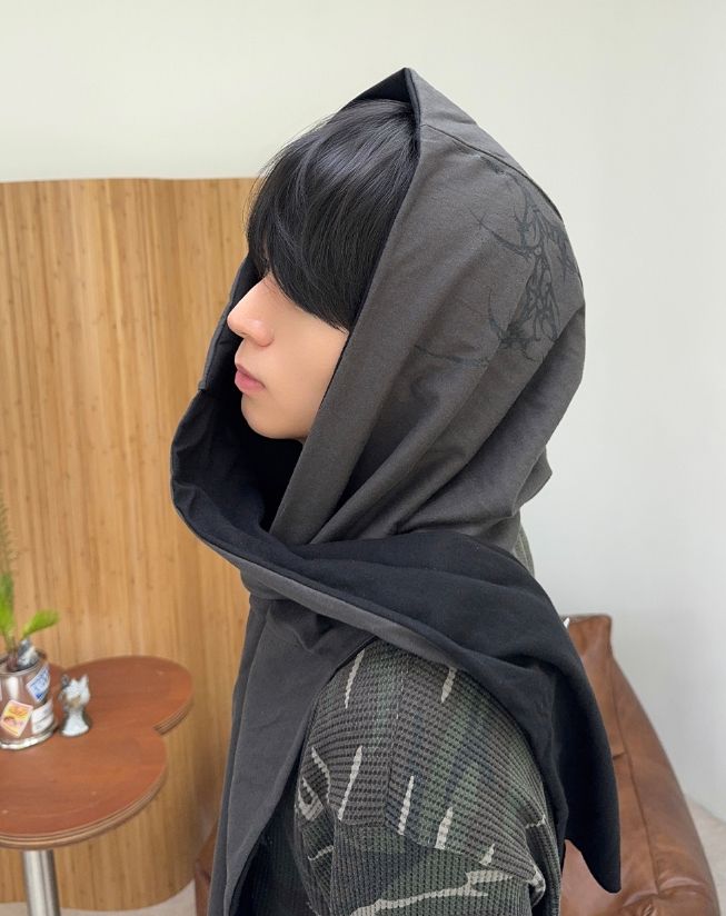 SATIIIZ（サティーズ）の「ヴェイル リバーシブル フード マフラー（ファッション小物）」