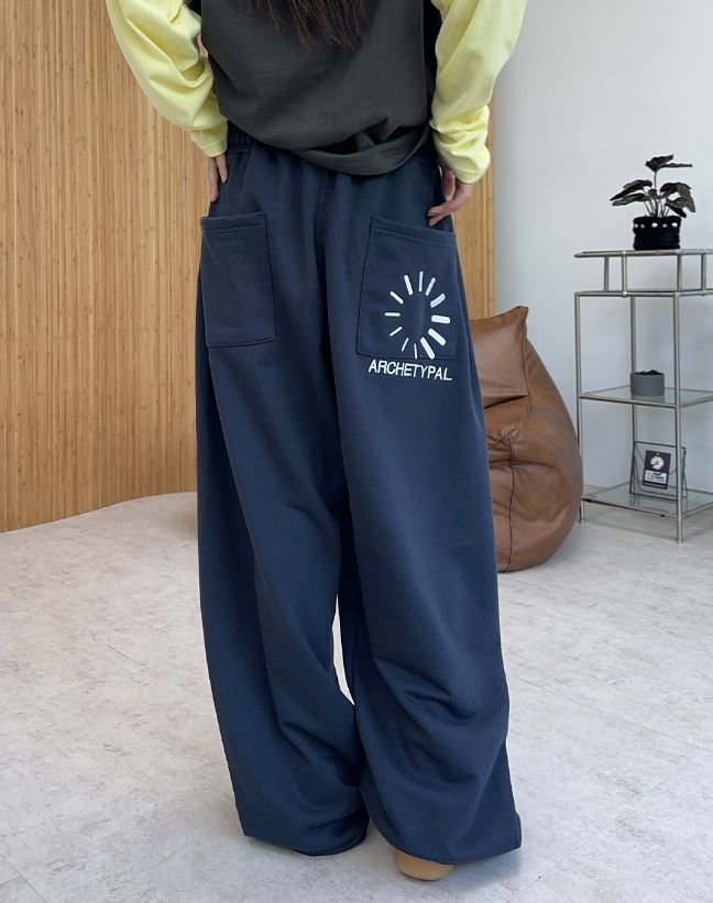 Arc Circle Embroidered Wide Pants