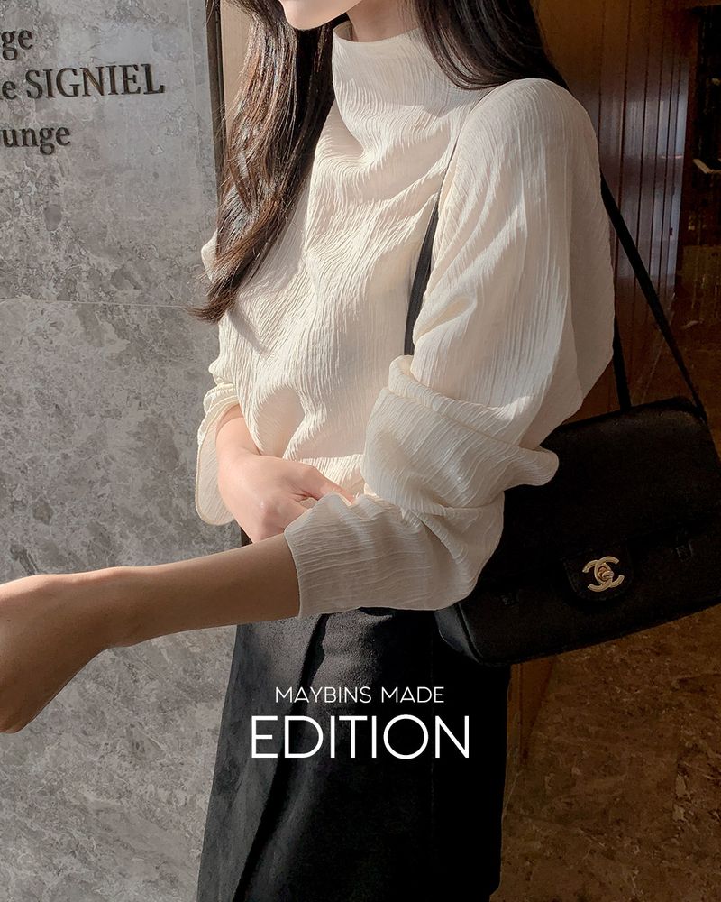 MADE. Bibiche half-neck blouse