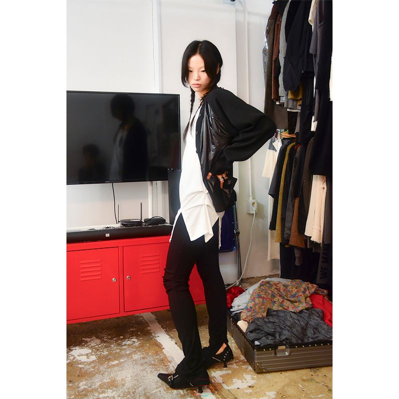 KNEE-TUCK PINTUCK LEGGINGS: BLACK