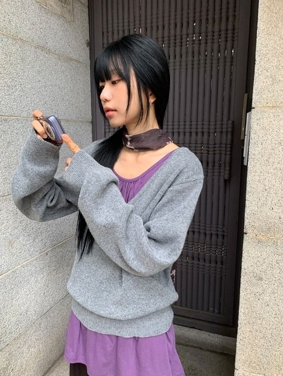 26FW★ [BAONHAUS] レヴィア V-ネック ニット