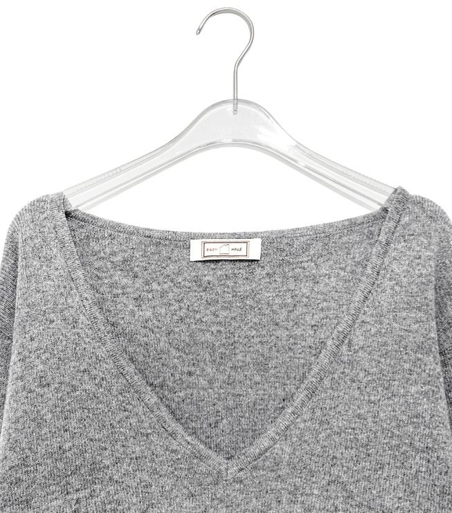 26FW★ [BAONHAUS] レヴィア V-ネック ニット