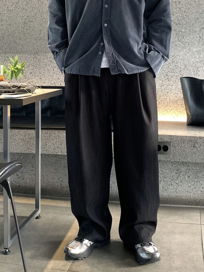 LOOKPLE（ルックプル）の「Look クイパーノンフェードツータックバンディングワイドデニムパンツ（パンツ）」