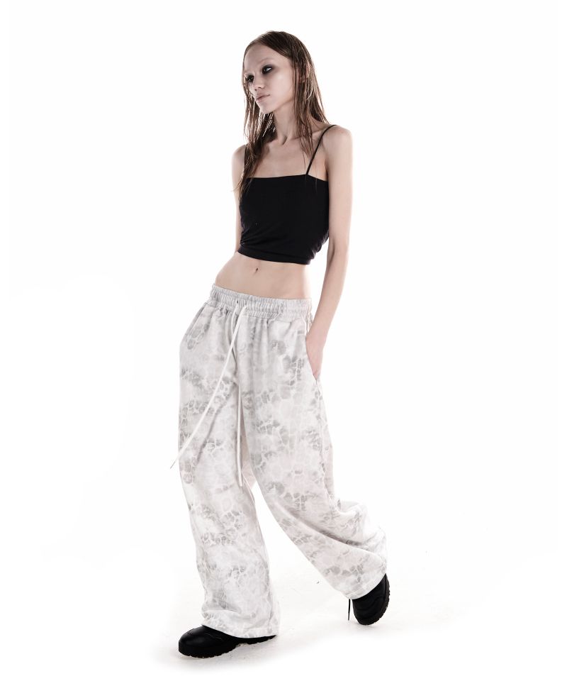 PARTY GIRL HOTFIX SET SWEATPANTS WHITE LEOPARD
