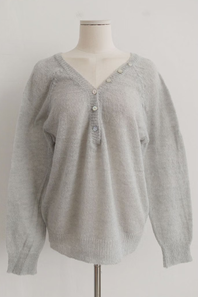 BUTTON-ACCENTED V-NECK KNIT (7COLORS!)