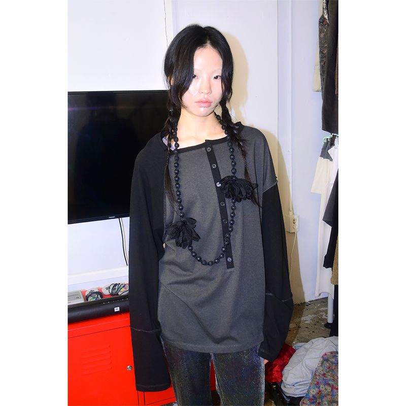 DISTRESSED SLIP NECK BUTTON TOP