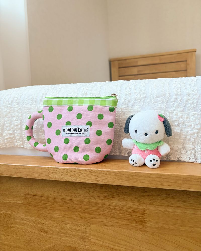 DOT DOT DOT（ドットドットドット）の「Muglet Pouch (Strawberry Latte)（Miscellaneous Goods/Stationery）」