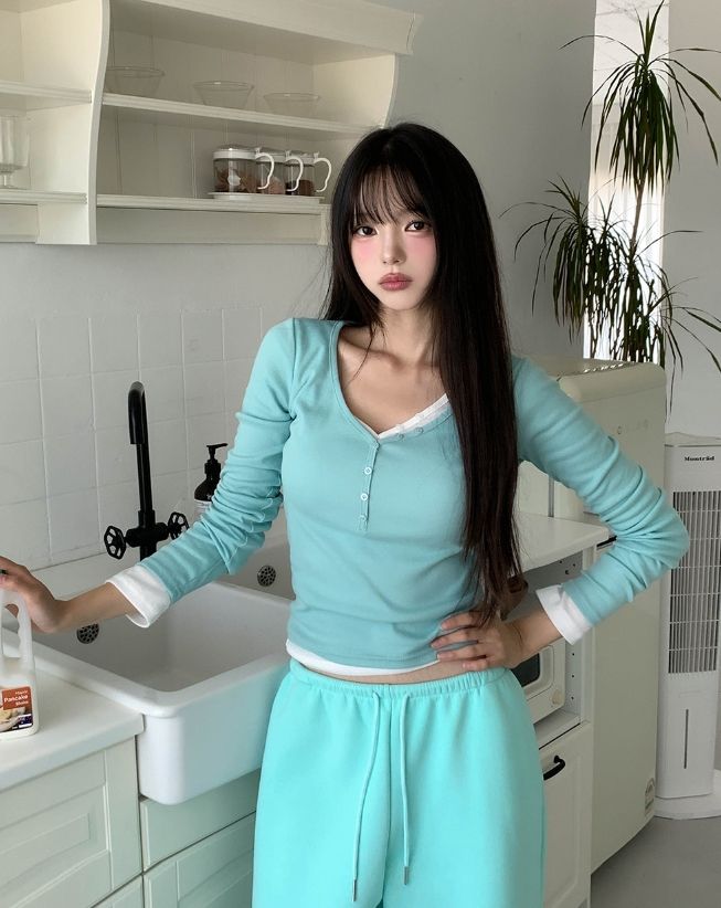 Sorbet Button V-neck Long Sleeve