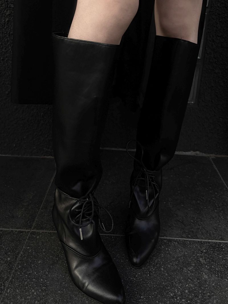 pointed lace-up string long boots