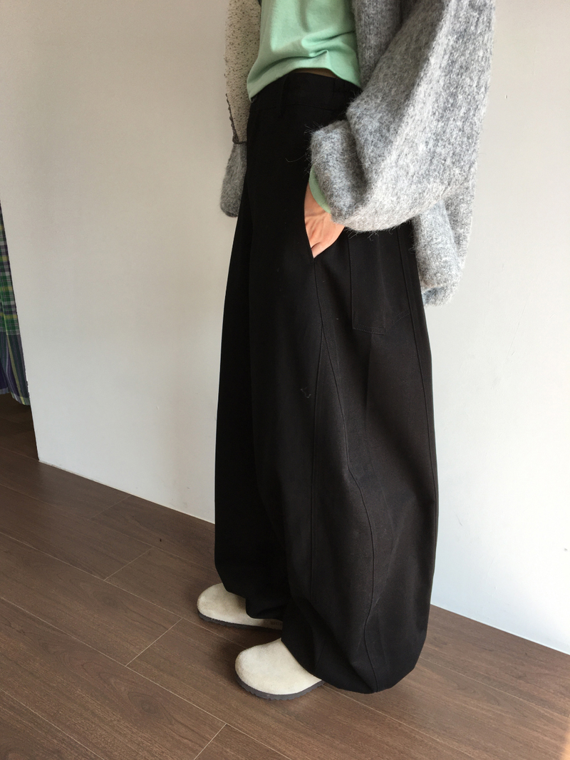 ベントリラックスドバルーンパンツ