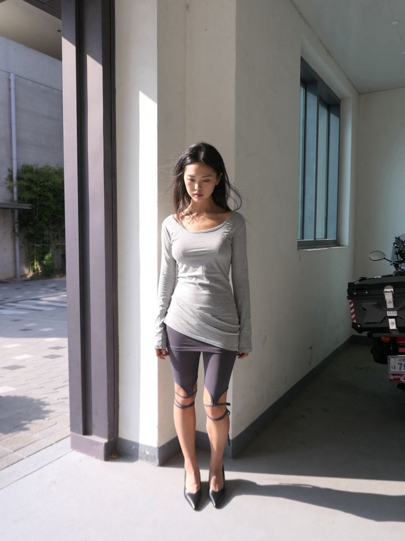 U-Neck Long Tee