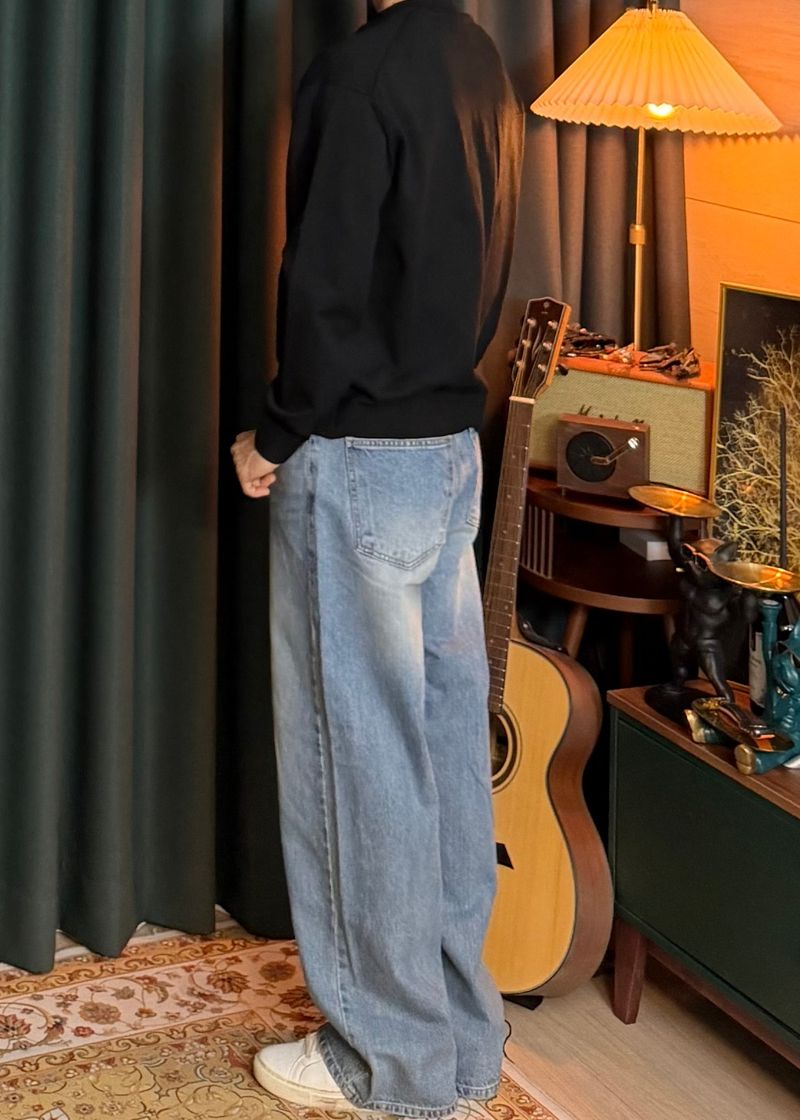 134 Straight denim
