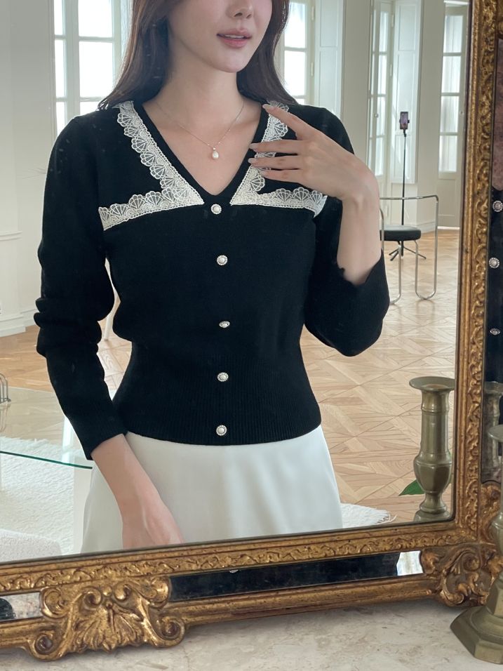 Lomet V-Neck Lace Pearl Knit