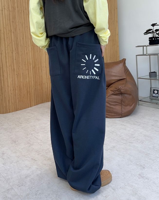 Arc Circle Embroidered Wide Pants
