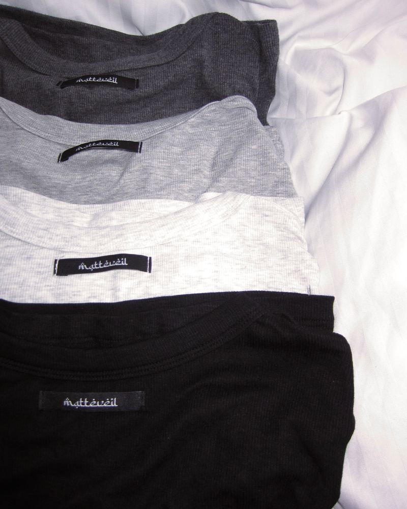 Ease Round Long Tee
