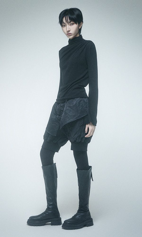 Cowl draped T-shirt Black