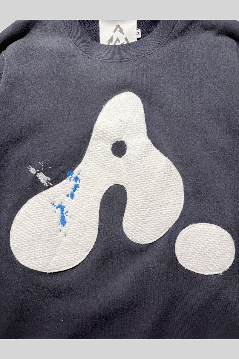 EMBROIDERED PAINT "A" LOGO WASHED CREW NECK SWEAT(NAVY)