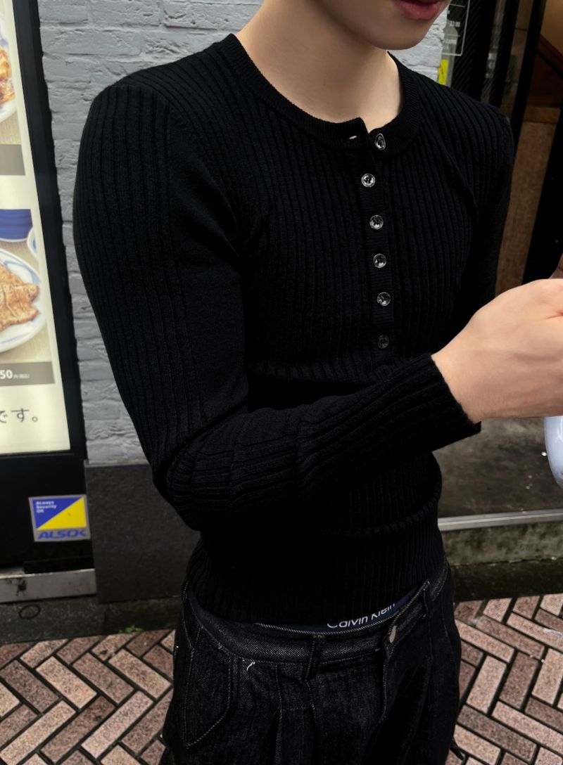 Muscle-Fit Ribbed Henley Neck Knit