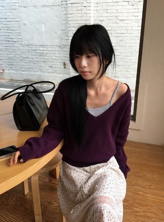 26FW★ [BAONHAUS] レヴィア V-ネック ニット