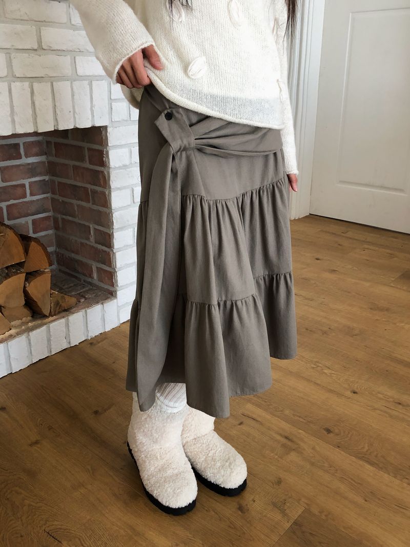 Punen Strap Tiered Midi Skirt