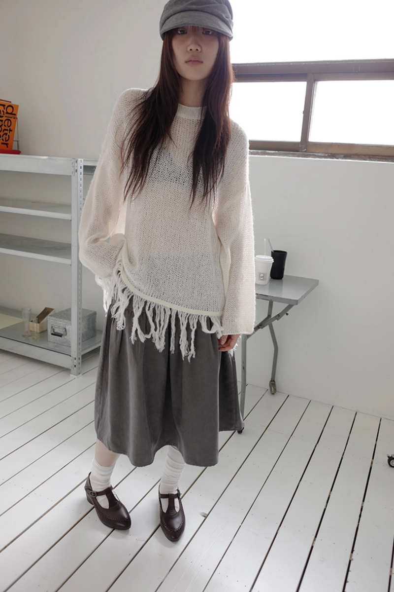snow fringe knit (2c)