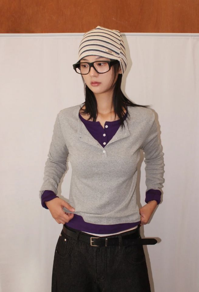 AAKE（アケ）の「HENLEY BUTTON LONGSLEEVE（Tops）」
