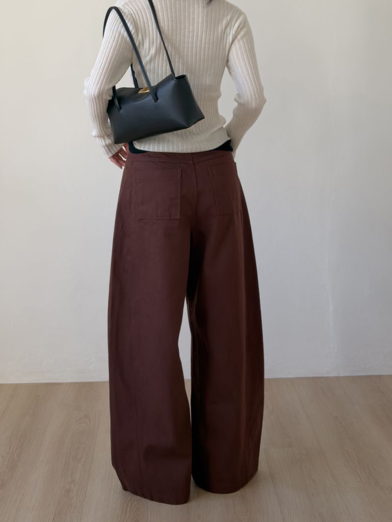 215 Rivet Curved Wide Pants