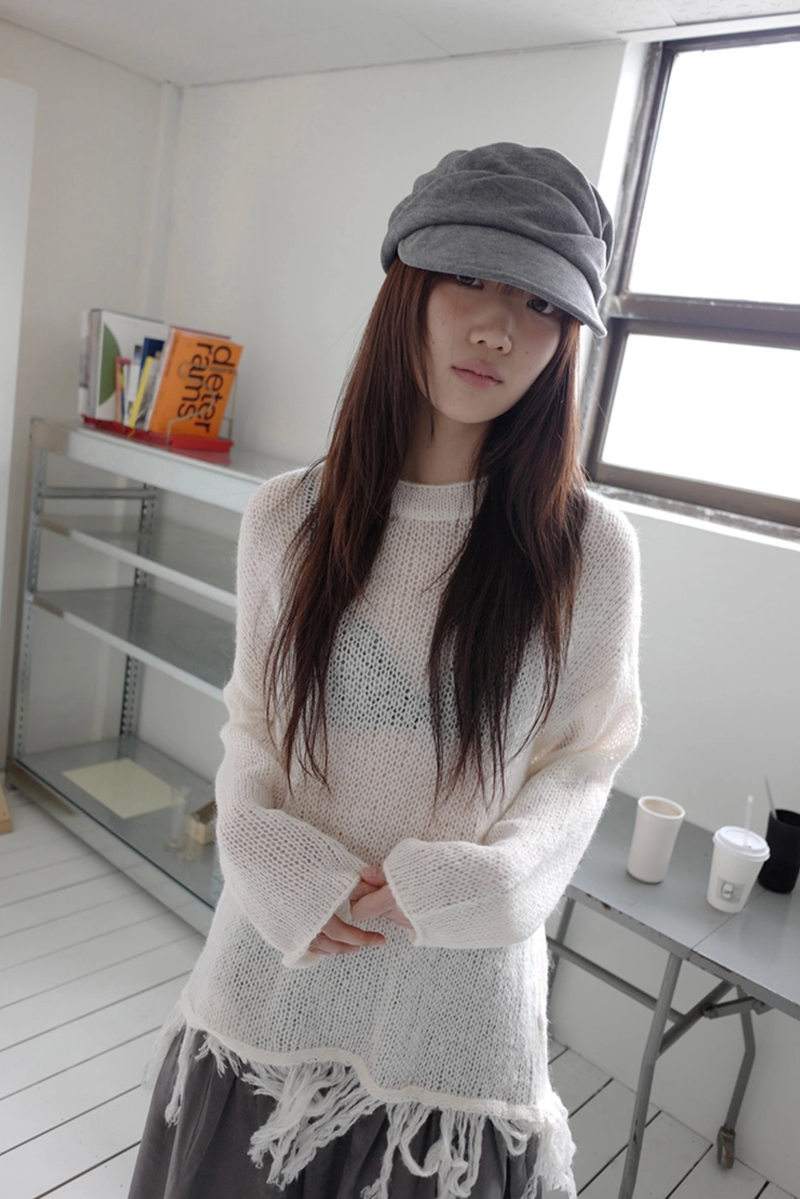 snow fringe knit (2c)