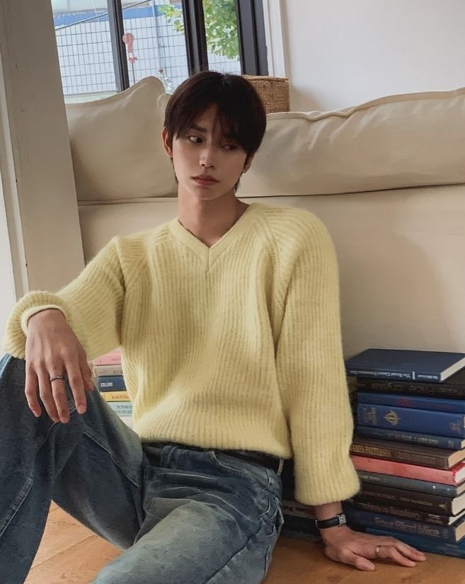 Claire V-neck Mohair Knit